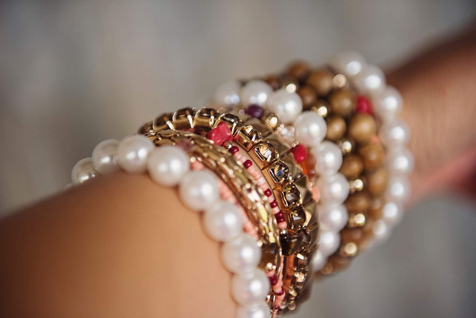 bras-perles-min-min.jpg